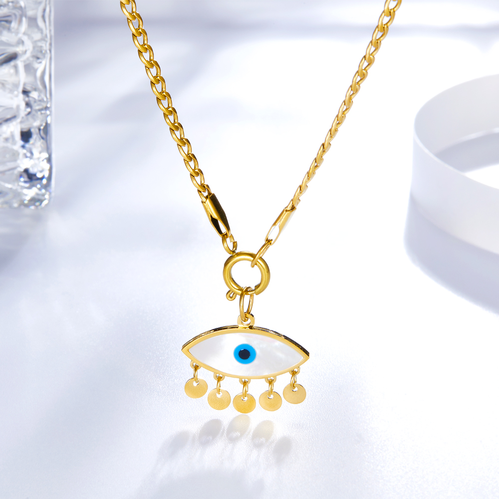 Women'S Fashion Show 2022 - Blue Eyes Charms Choker For Woman